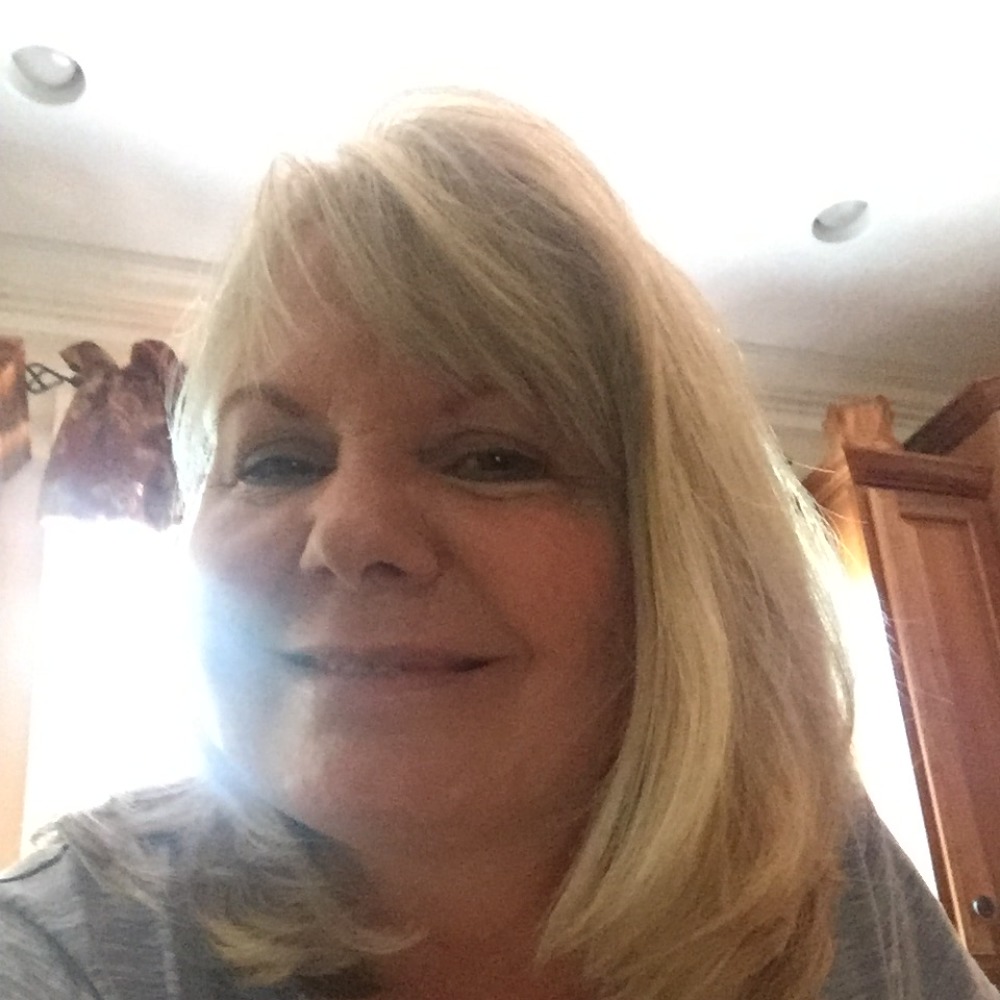 Meet your Posher, Pamela